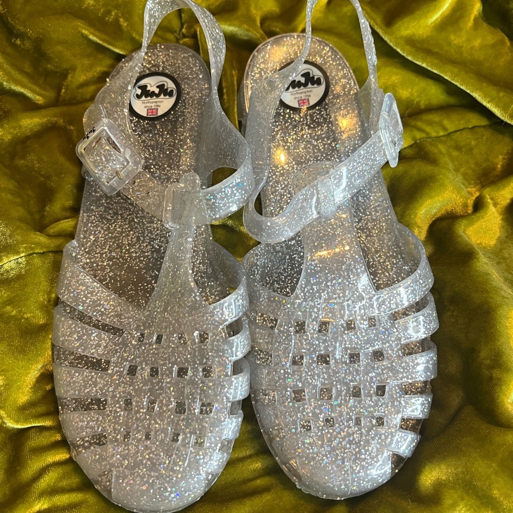 Juju jelly shoes, with glitter!